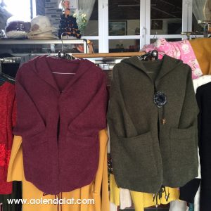 Áo khoác choàng len lông