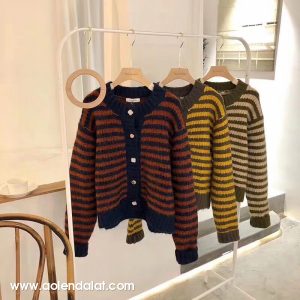 Áo khoác len sọc ngang