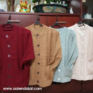 Áo len cổ tròn cho người già