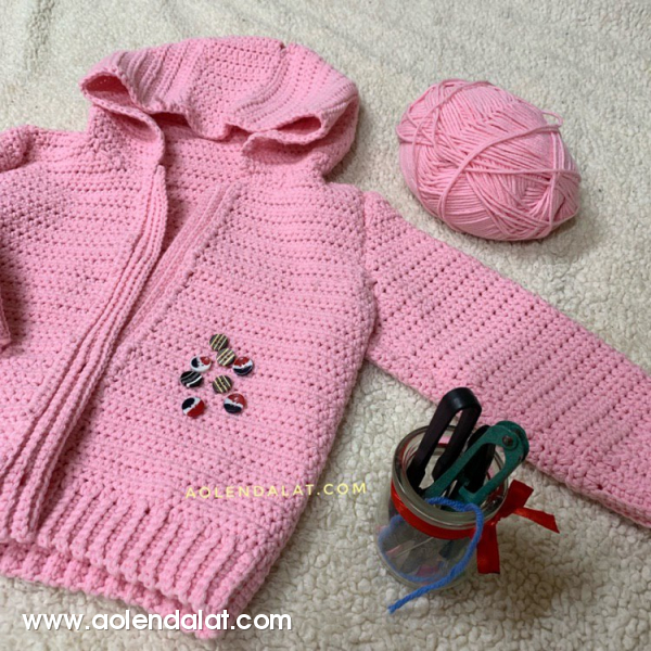 Góc của Út - Đây là bài hướng dẫn cách móc áo khoác cố bèo vuông dành cho  bé gái cỡ tuổi 2-3 tuổi. Chất liệu dùng để móc áo là loại
