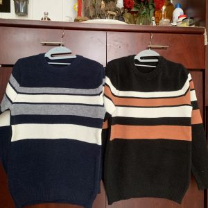 Áo len nam soc ngang