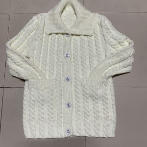 Áo đan tay suông màu trắng kem