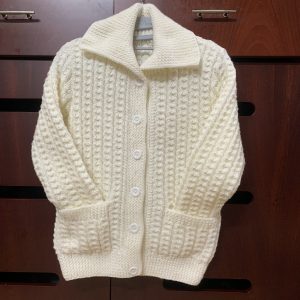 Áo đan tay màu trắng kem