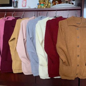 Áo len bà già cổ bẻ