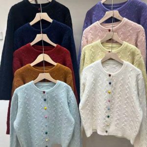 Áo len cadigan cổ tròn