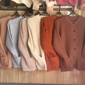 Áo len dệt máy cổ tròn cho bà